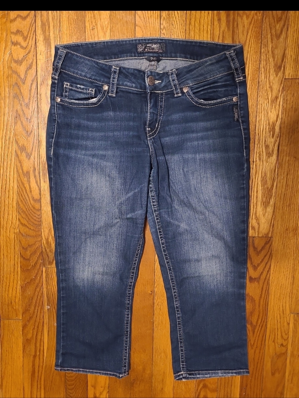 32x22 Silver Suki Jean Capris - Picture 2 of 4
